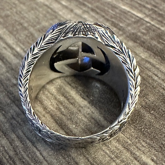 WOW POSHMARK - Authentic Gucci Sterling Silver GG Etched Ring - Picture 8 of 13